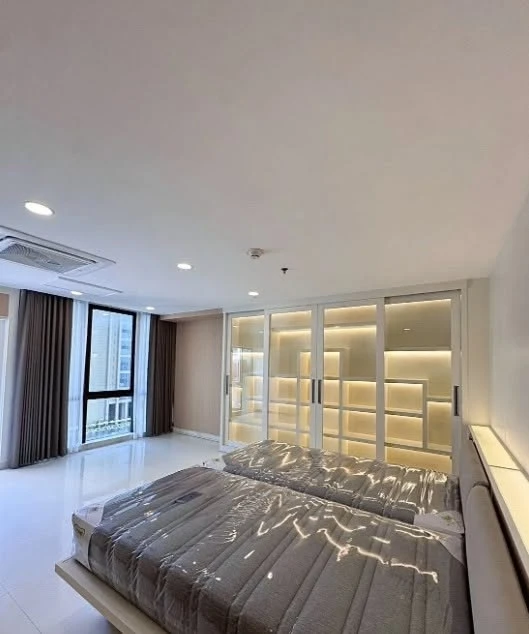 Spacious and comfortable Lumpini Park View apartment for rent, perfect for families. Fully furnished. Book now!