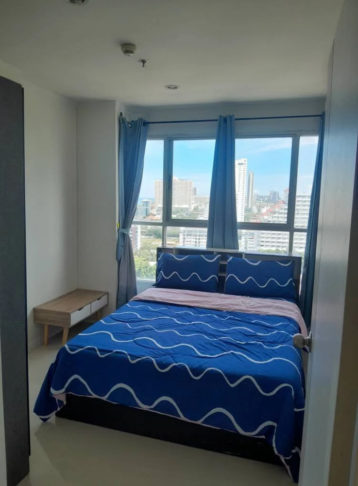 For rent: Lumpini Parkbeach Jomtien, sea and pool view, 12th floor, fully furnished, complete with appliances, great common areas.
