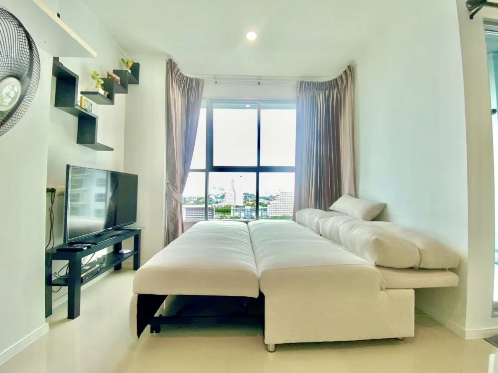 For rent: Lumpini Parkbeach Jomtien, spacious room with plenty of usable space, complete amenities, beautiful view, don't miss it!