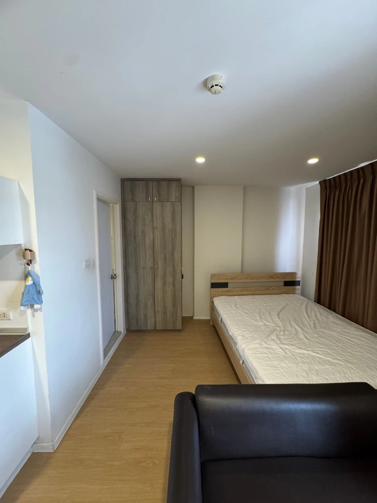 For rent: Lumpini Place Bangna Km.3, 7th floor, fully furnished, very livable. Book now, don't wait!