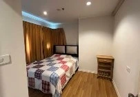 For rent: Lumpini Place Phahol-Sapankhwai, spacious room, lots of usable space, comes with a large sofa, comfortable to sit on, book now.