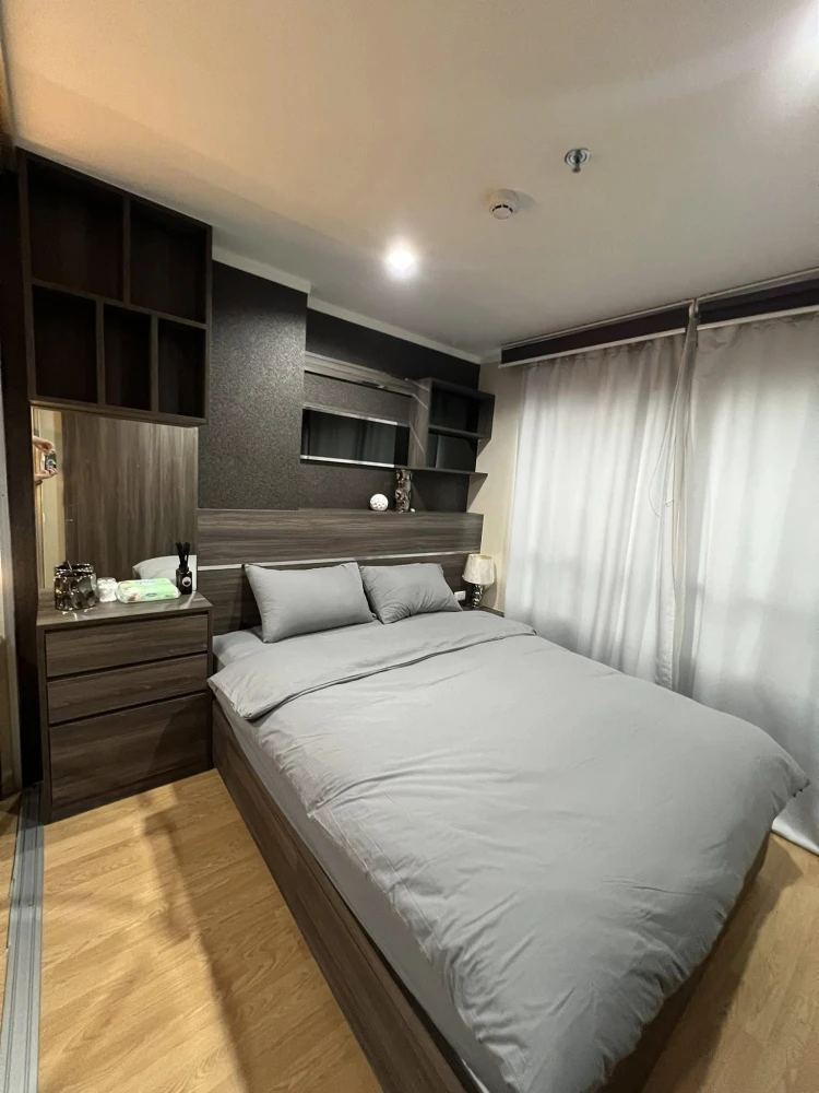 For rent: Lumpini Place Srinakarin-Huamak Station, 1 bedroom, 1 bathroom, fully furnished, hurry and book now.