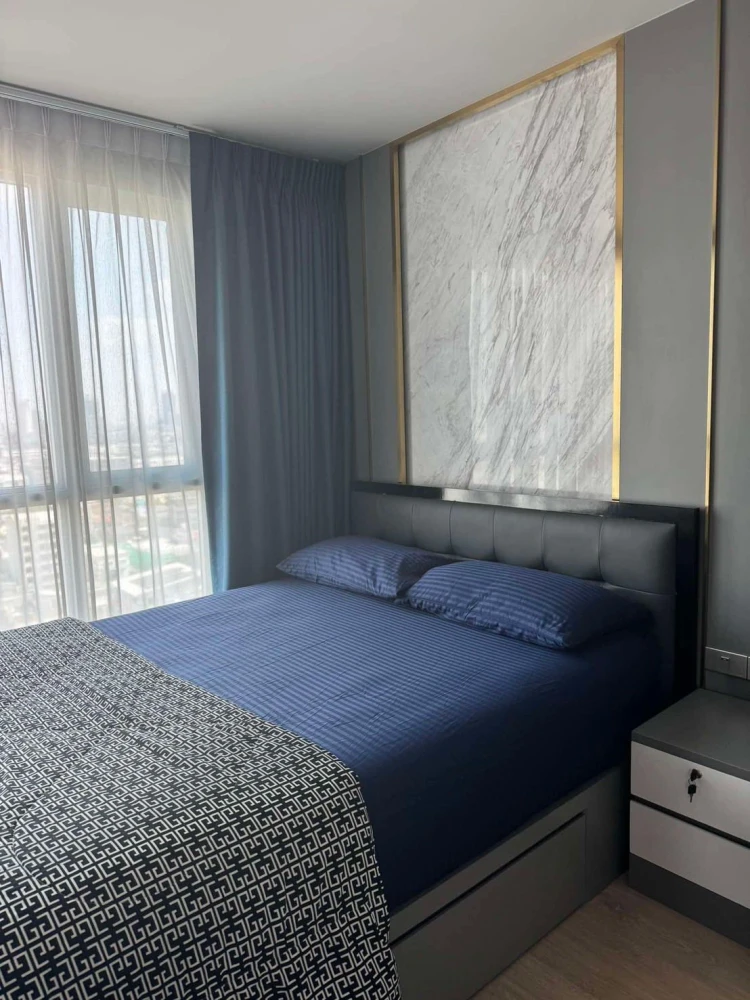 For rent: Lumpini Selected Sutthisan-Saphankwai, 16th floor, corner unit, fully furnished. Book now!