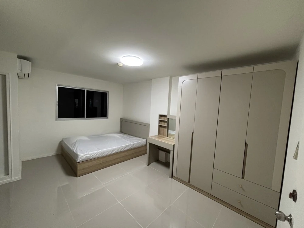 For rent: Lumpini Township Rangsit - Klong 1, fully furnished apartment, ready to move in, affordable price. Book now!