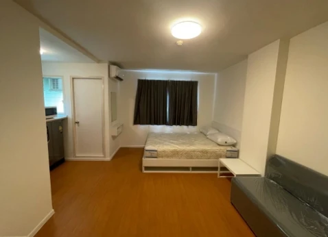 For rent: Lumpini Township Rangsit Klong 1, 4th floor, nice room, fully furnished, book now.