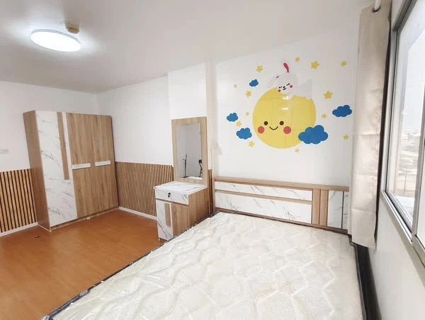 For rent: Lumpini Township Rangsit Klong 1, 5th floor, fully furnished room, nice to live in, reserve now, don't wait.