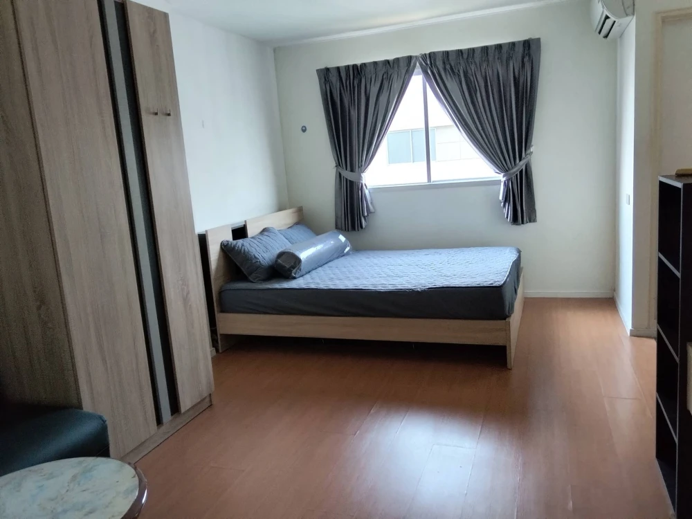 For rent: Lumpini Township Rangsit Klong 1, 8th floor, fully furnished, comfortable unit. Book now!