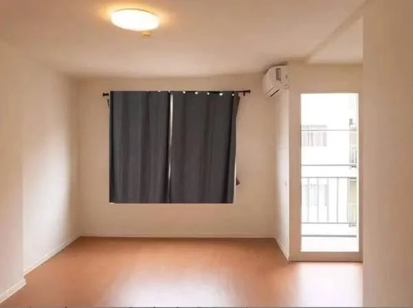 For rent: Lumpini Township Rangsit Klong 1, 8th floor, empty room, airy, spacious, comfortable, reserve now.