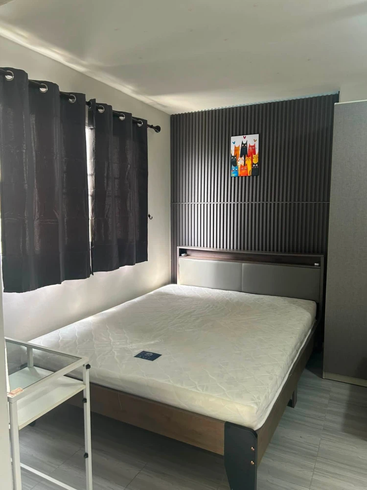 For rent: Lumpini Township Rangsit Klong 1, 4th floor, nice unit with high-quality wallpaper and fully furnished. Book now!