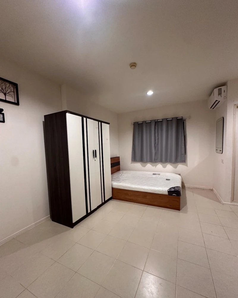 For rent: Lumpini Township Rangsit Klong 1, a nice room, comes with complete furniture and electrical appliances. Just bring your bags and move in.