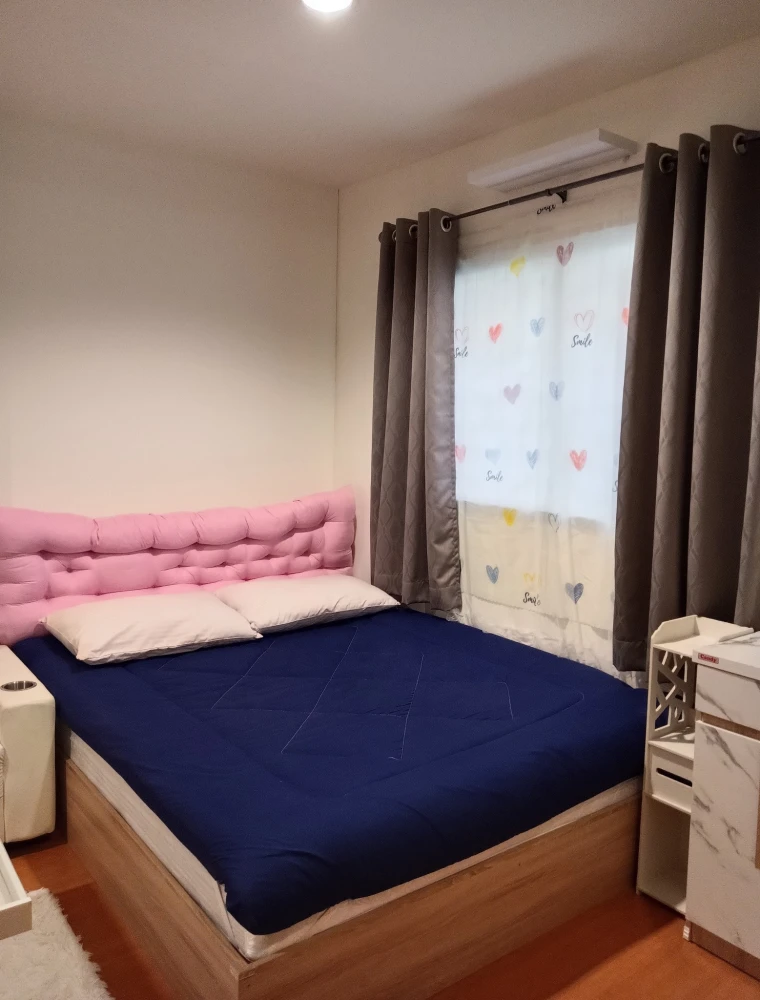 For rent: Lumpini Township Rangsit Klong 1, a nice room with complete furniture and amenities. Just bring your bags and move in!