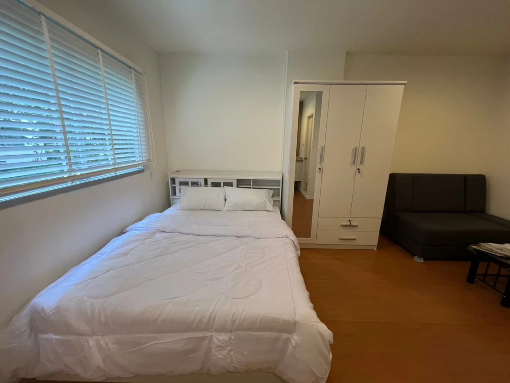 For rent: Lumpini Township Rangsit Klong 1, studio room, fully furnished, at a great price, just bring your bags and move in!
