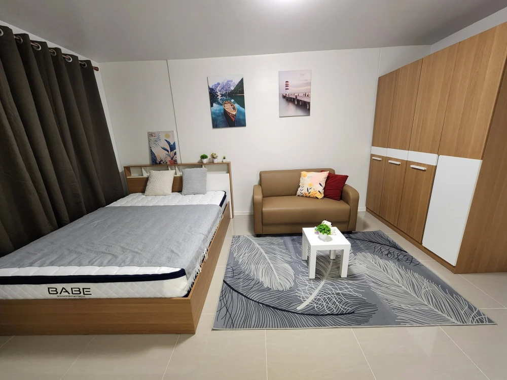 For rent: Lumpini Township Rangsit Klong 1, fully furnished apartment with complete furniture and appliances. Book now, don't miss out!