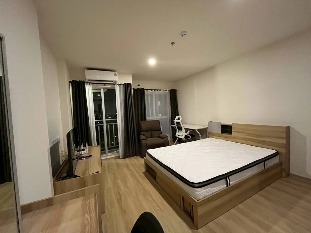 For rent Lumpini ville Charan-Fai Chai, studio room, 15th floor, swimming pool view, hurry and reserve now, don't wait.