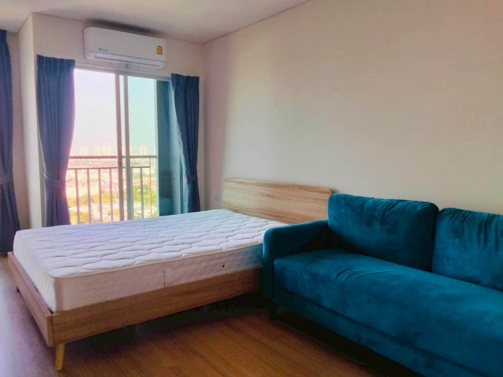 For rent: Lumpini Ville Chaengwatthana-Pakkret Station, high floor unit, fully furnished, affordable price. Book now!