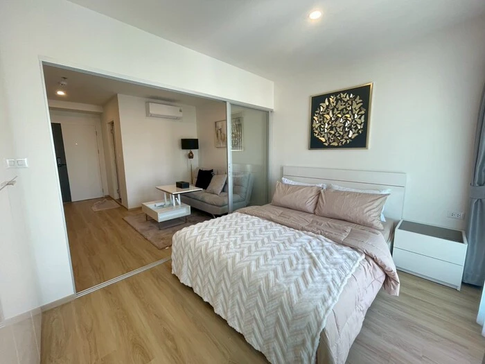 For rent: Lumpini Ville Charan-Fai Chai, 15th floor, beautiful fully furnished unit. Book now!