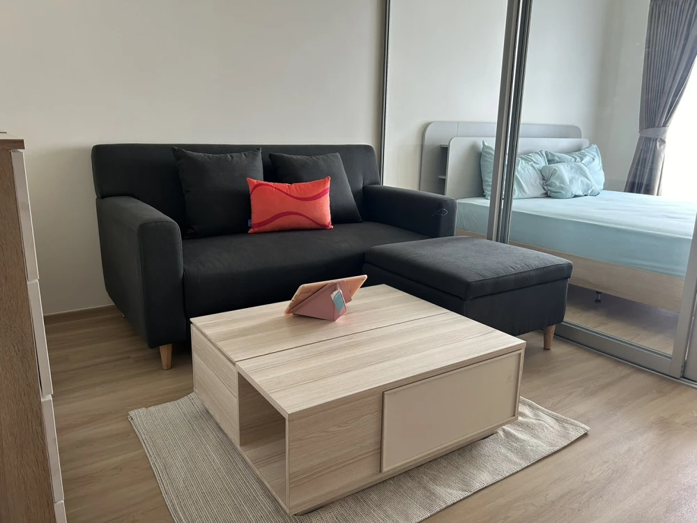 For rent Lumpini Ville Charan-Fai Chai, corner room with privacy, 8th floor, not very high, good price, come and reserve now.
