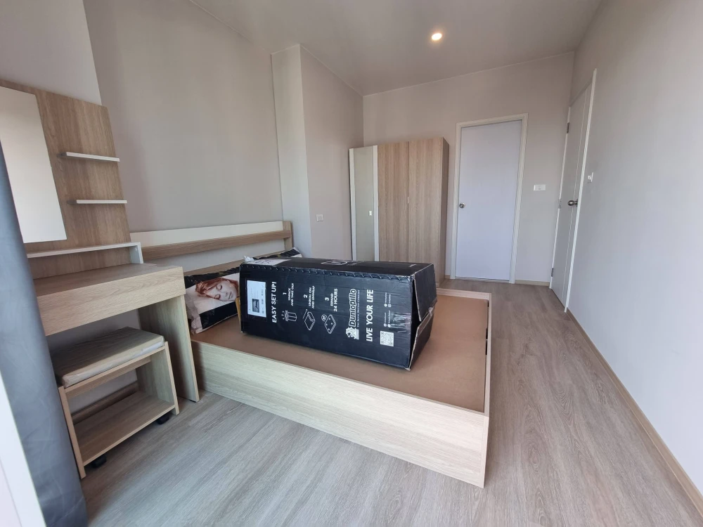 For rent: Lumpini Ville Charan-Fai Chai, corner unit with great view, fully furnished. Just bring your suitcase and move in!