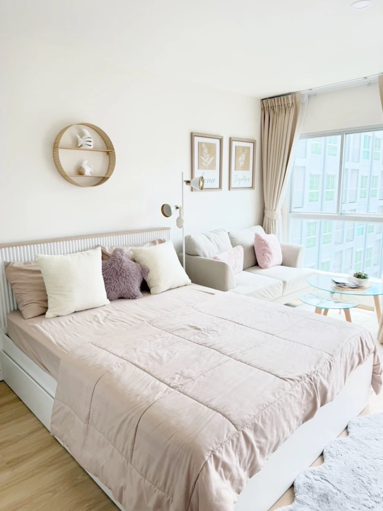 For rent: Lumpini Ville Charan-Fai Chai, beautifully decorated room, 20th floor, fully furnished. Don't miss out on this great deal!