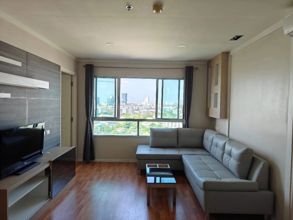 For rent: Lumpini Ville Lasalle-Barring, 18th floor, fully furnished, nice to live in. Interested? Book now, don't wait.