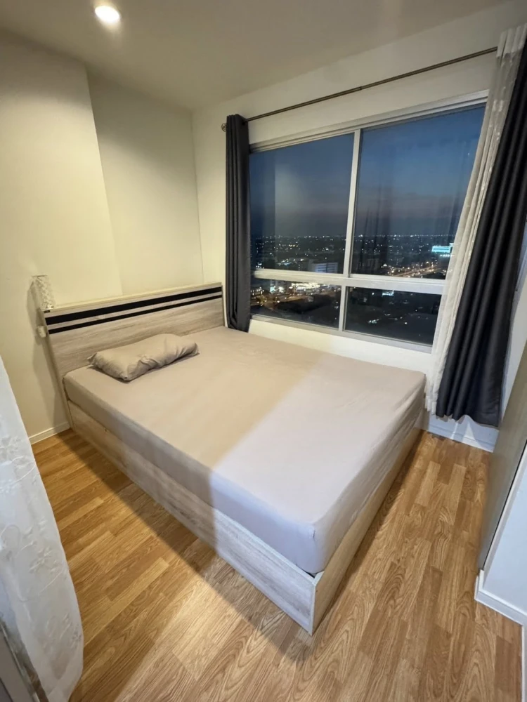 For rent: Lumpini Ville Nakhon In Riverview, high floor unit, fully furnished, complete amenities. Book now!