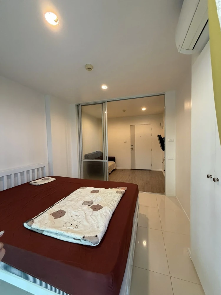 For rent: Lumpini Ville On Nut–Phatthanakan, 1st floor unit, fully furnished with appliances. Book now!