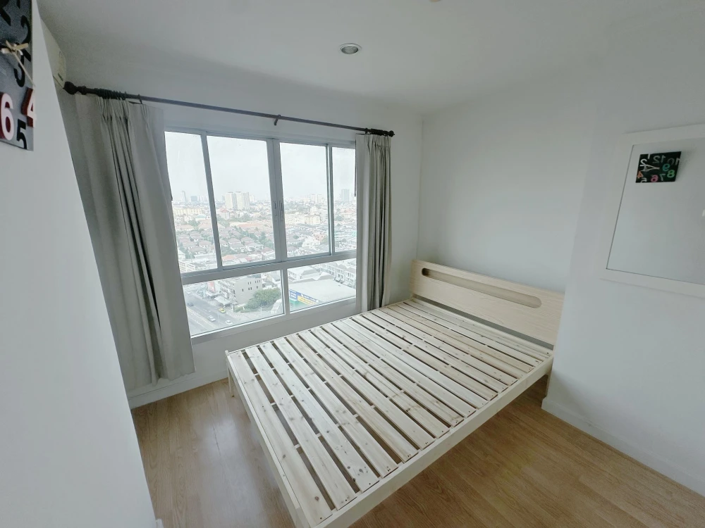 For rent: Lumpini Ville Phibulsongkhram-Riverview, 18th floor unit, fully furnished, great location. Book now!