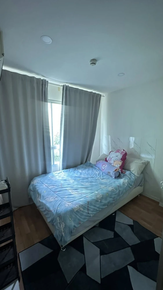 For rent: Lumpini Ville Ratchaphruek-Bangwaek. Nice room on the 2nd floor in a great location with convenient transportation. Book now!