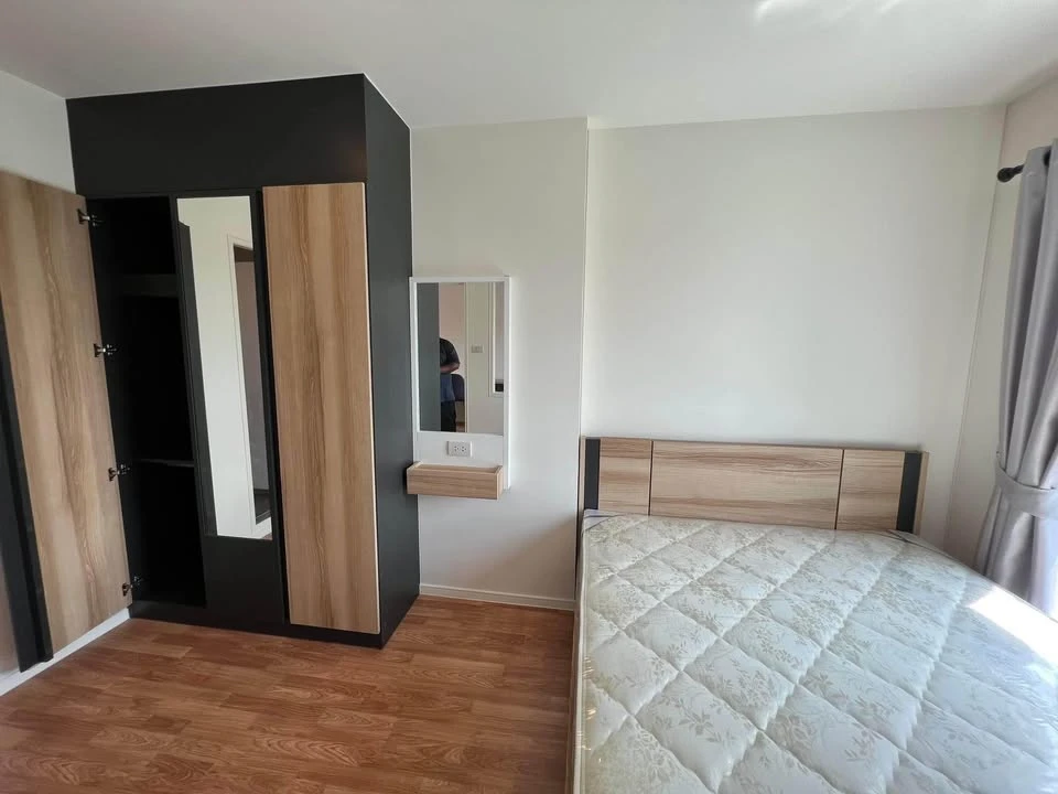 For rent: Lumpini Ville Sukhumvit 101/1-Punnawithi. A lovely room in a great location with an unobstructed view and good feng shui. Book now!