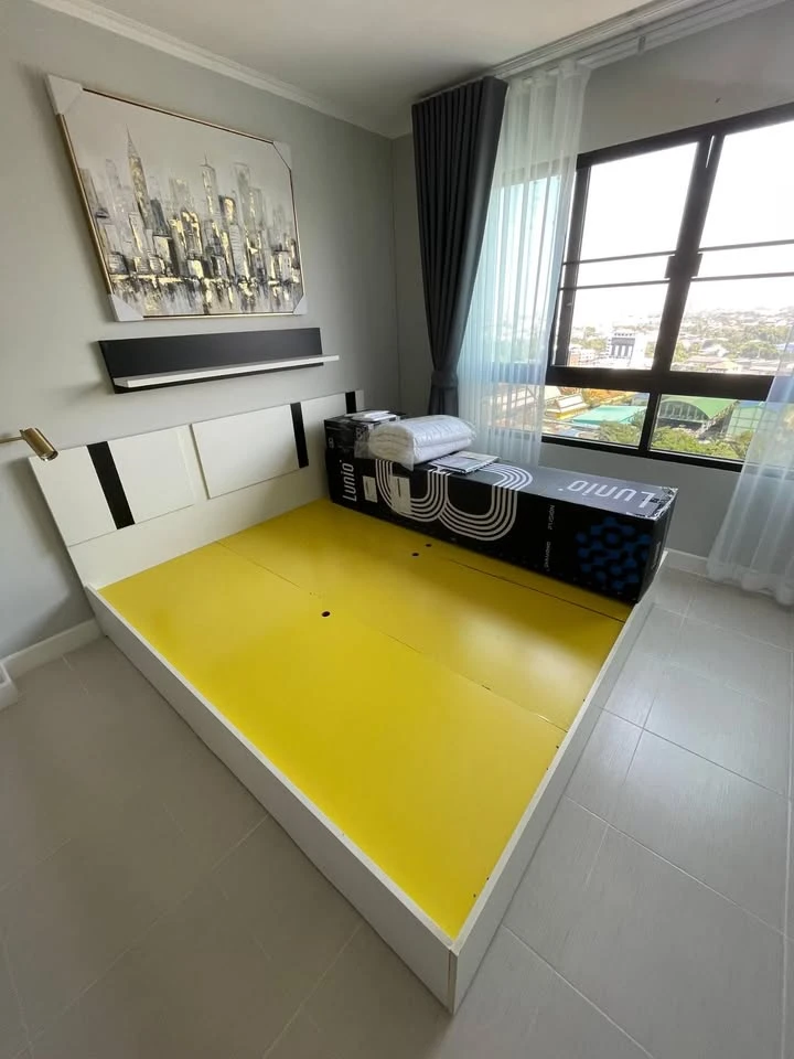 For rent: Lumpini Ville Sukhumvit 77. Corner unit with unobstructed view. Fully furnished with appliances. Ready to move in.