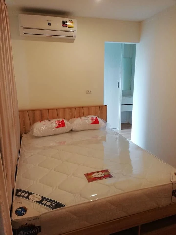 For rent: Lumpini Ville Sukhumvit 77 Phase 2. Large, comfortable unit with ample living space at an amazing price. Don't miss out!