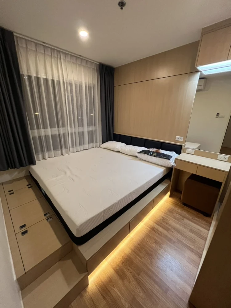 For rent: Lumpini Ville Suksawat - Rama 2, 10th floor unit with high-quality built-in furniture and pool view. Book now!