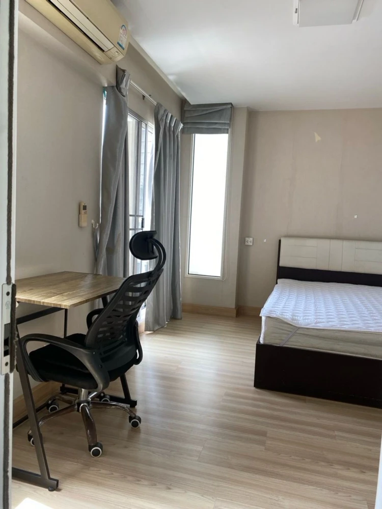 M Society Condominium for rent, 12th floor, nice room, comes with complete furniture and appliances. Reserve now, hurry!