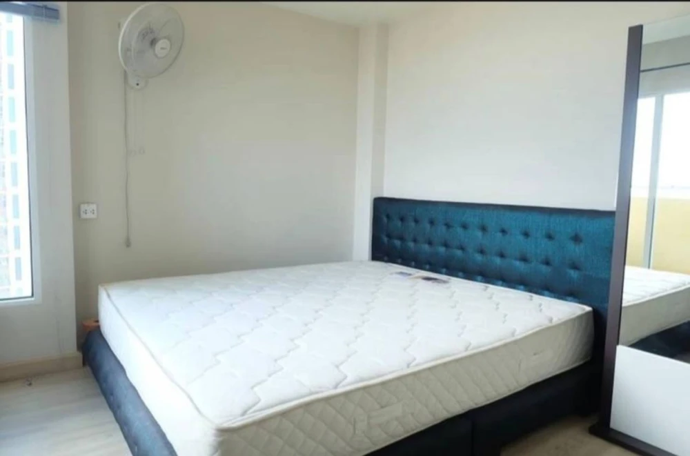 M Society Condominium for rent. Nice room, fully furnished, affordable price. Book now!