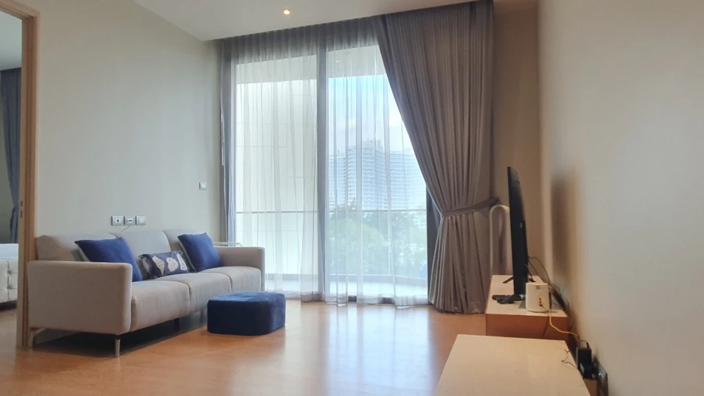 For rent: Magnolias Waterfront Residences (Icon Siam), 2nd floor, stunning river view, fully furnished, nice to live in, reserve now.