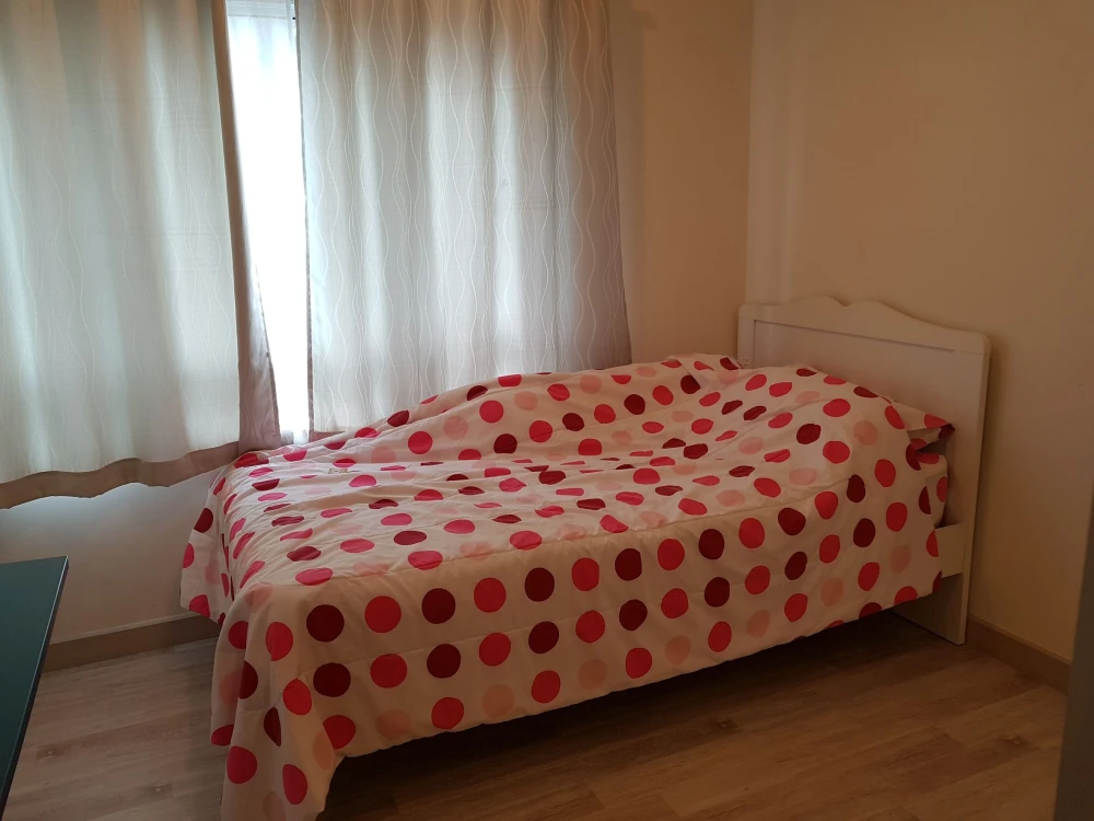 For rent: Manor Sanambinnam, 12th floor, fully furnished, nice to live in, book now, don't miss out.