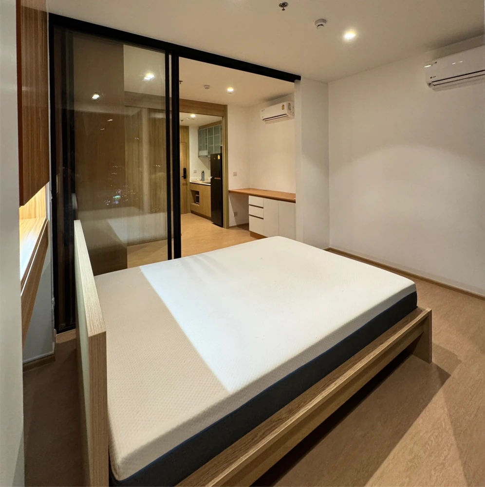 For rent: Maru Ladprao 15, 19th floor, private, west side, only five rooms, very private, hurry and reserve now.