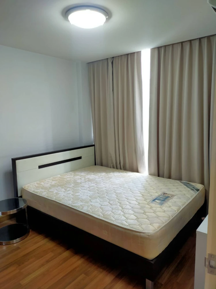 For rent Max Condominium Vibhavadi 2 bedrooms, nice room, fully furnished, book now.