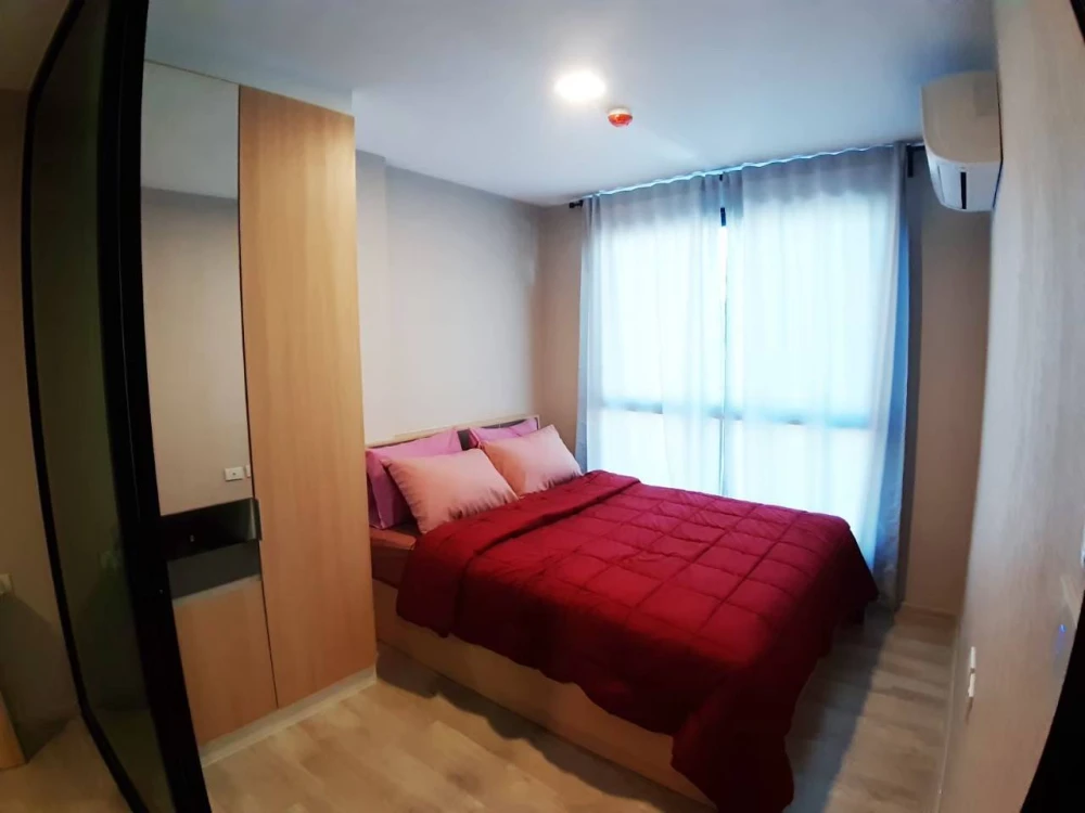 For rent: Maxxi Ratchayothin-Phahonyothin 34, 1 bedroom plus unit, 4th floor, garden and swimming pool view, fully furnished with appliances. Don't mi