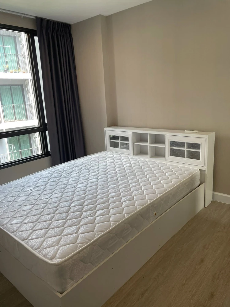 For rent: Metro Luxe Riverfront Rattanathibet, 1 bedroom apartment. Great location, convenient transportation, fully furnished. Book now!