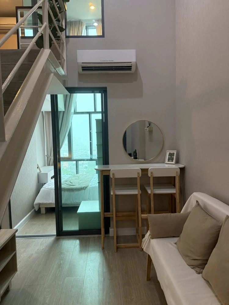 For rent: Metro Sky Prachachuen, high ceiling room, airy, decorated in a minimalist style, fully furnished. Hurry, it will be gone soon.