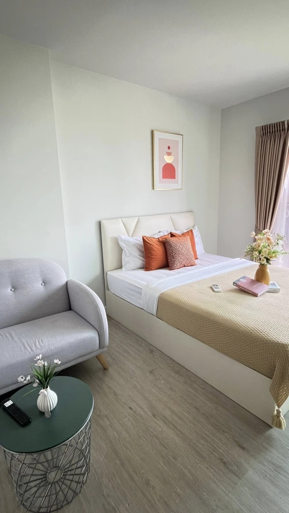 For rent: Metro Sky Wutthakat, 22nd floor. Beautiful room, fully furnished. Book now!