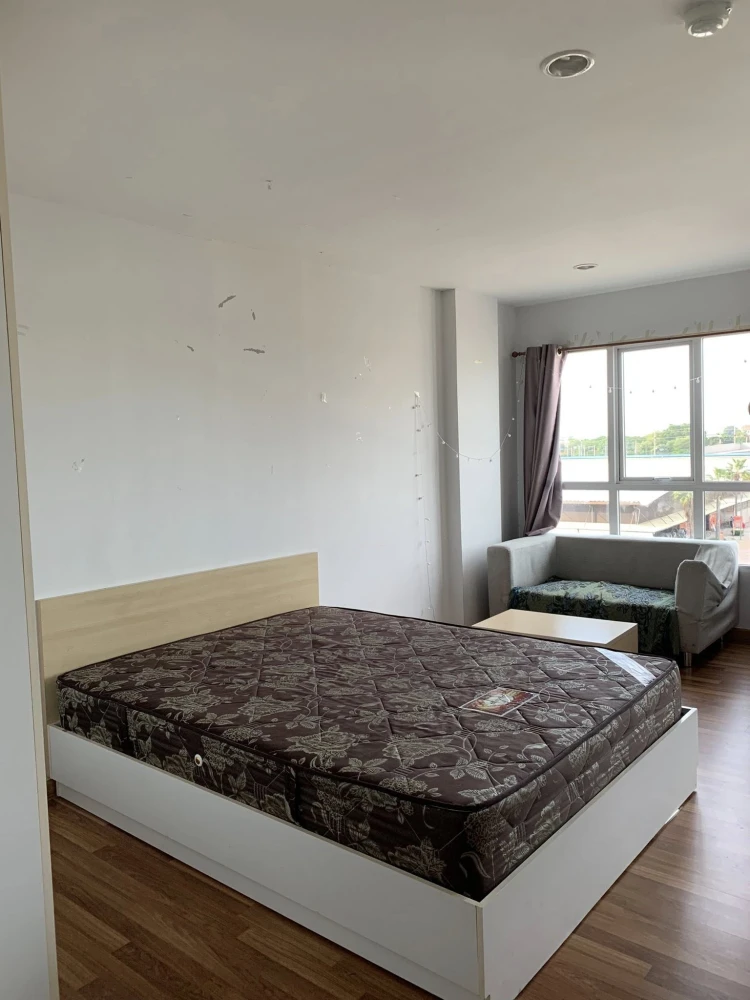 For rent Miami Bangpu, corner room, not crowded, comes with complete furniture. Don't miss out on this great deal.