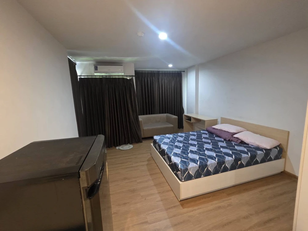 For rent: Miami Bangpu, corner unit, quiet, great location, convenient transportation. How can you resist booking this?