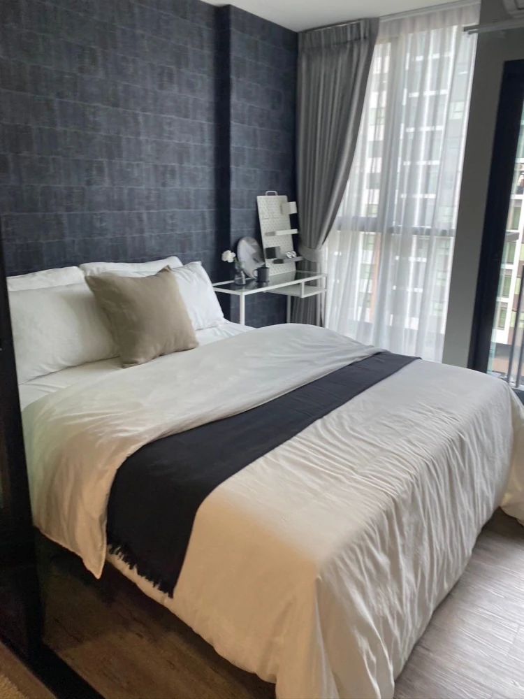 For rent: Modiz Station, a lovely room with complete furniture and appliances. Just bring your bags and move in!