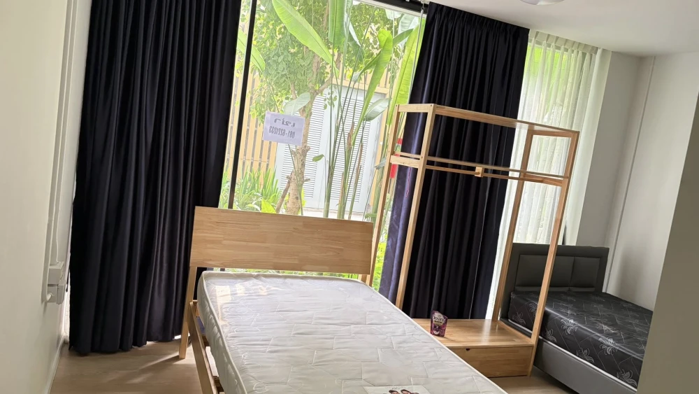 For rent: Mori Condominium, Muang Thong Thani. Spacious room, ready to move in, fully furnished. Book now!