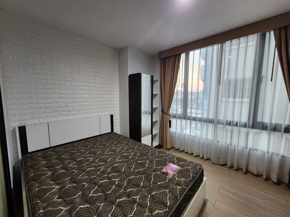 For rent MT PRESTIGE Phaholyothin, fully furnished room with furniture and appliances. Book now, don't wait.