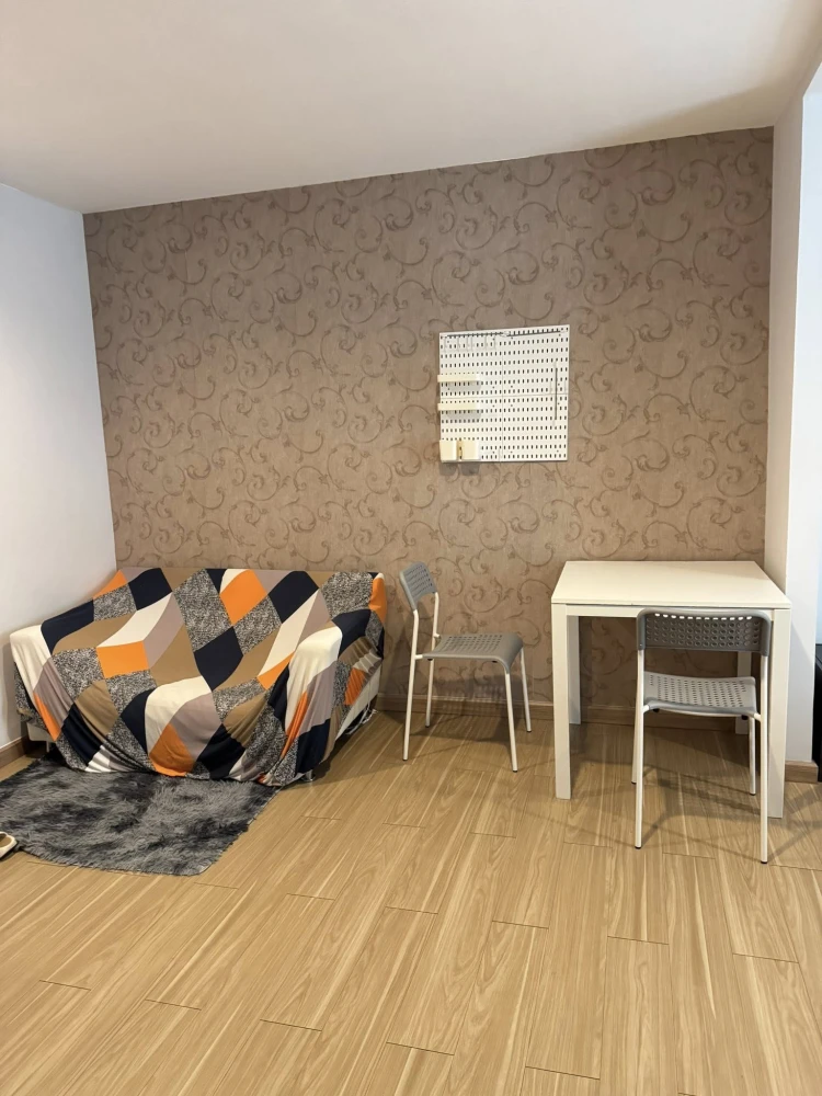 For rent MT PRESTIGE Phaholyothin 1 bedroom, 1 bathroom, comes with complete furniture and electrical appliances, just bring your bags and move in.