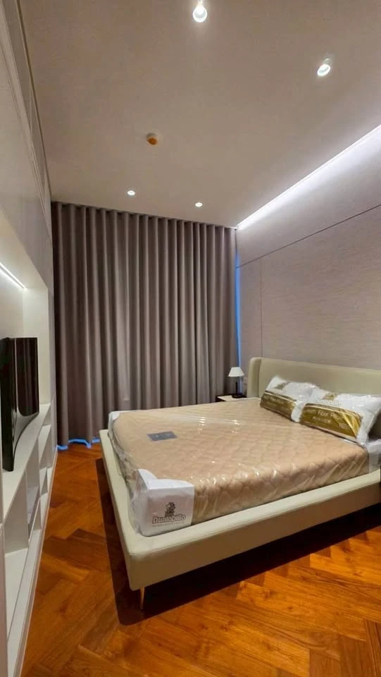 For rent: Mulberry Grove The Forestias, 2 bedrooms, spacious living area, fully furnished. Book now!