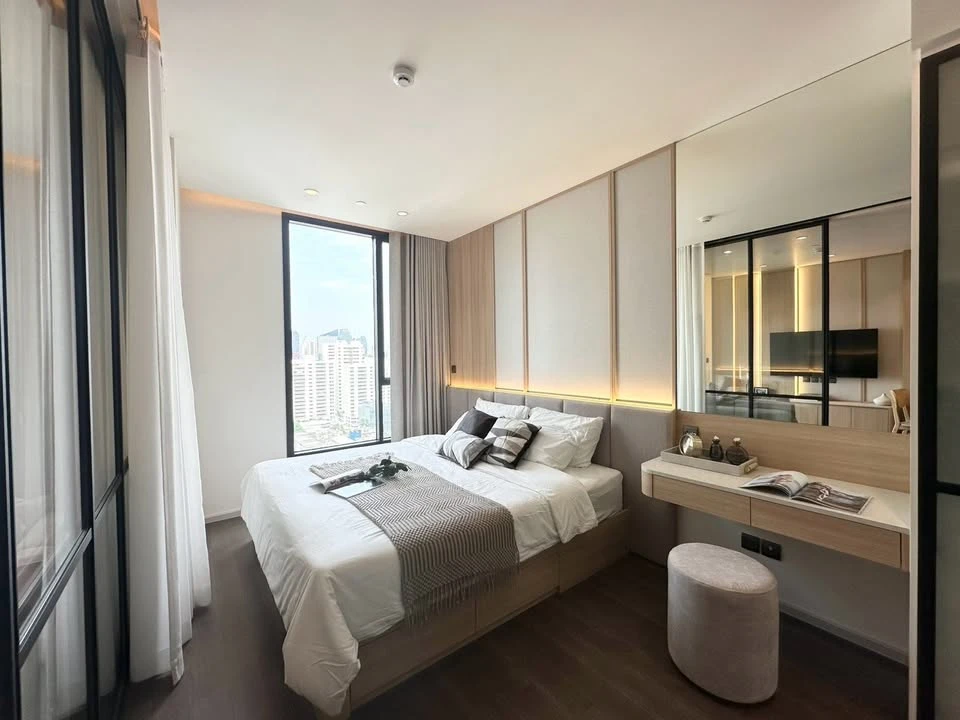 For rent: MUNIQ Sukhumvit 23, pet friendly, unblocked view, built-in furniture, complete electrical appliances, ready to move in